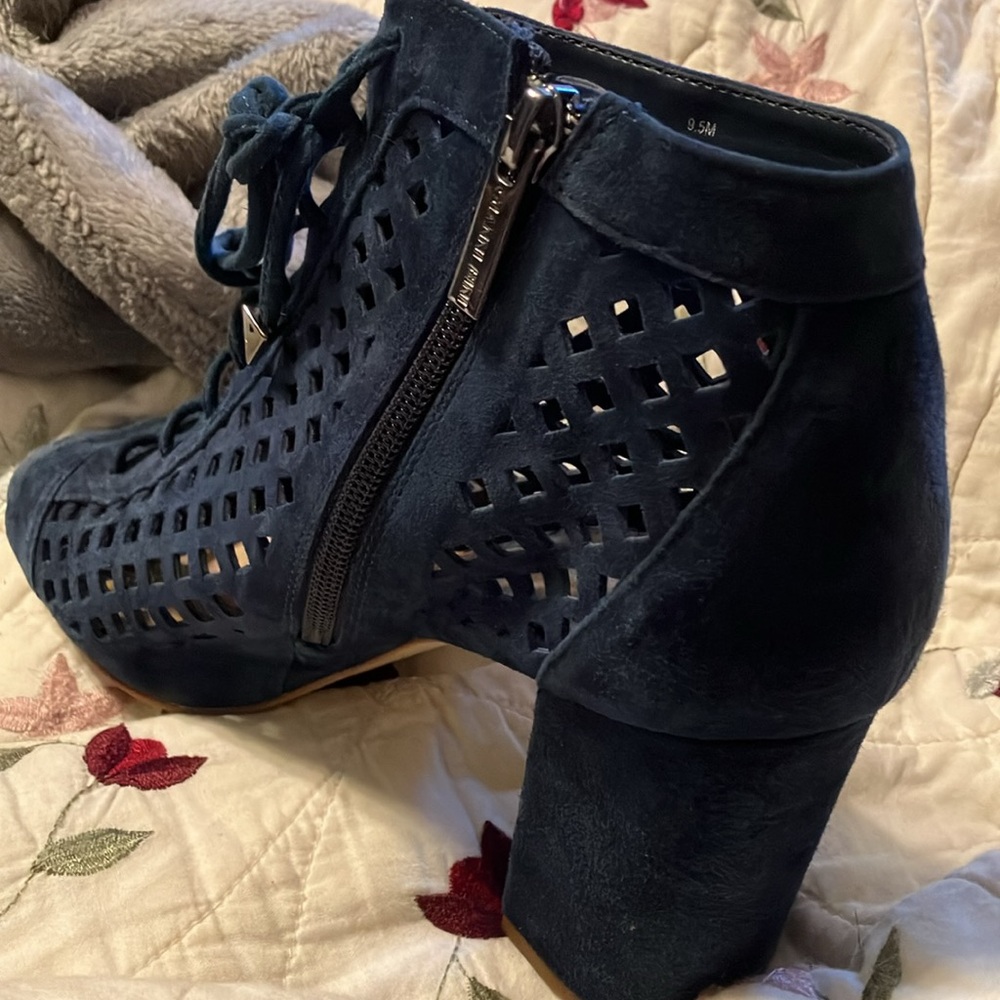 2/$40 Navy Blue Lace-Up Block Heels Open Toe Inside Heavy Duty Zipper Sz 9.5M - Picture 4 of 10